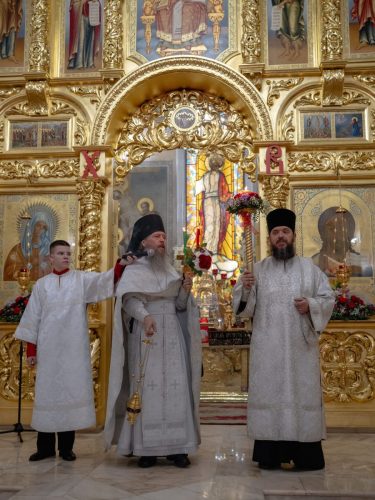 DSC08712.26.04.12